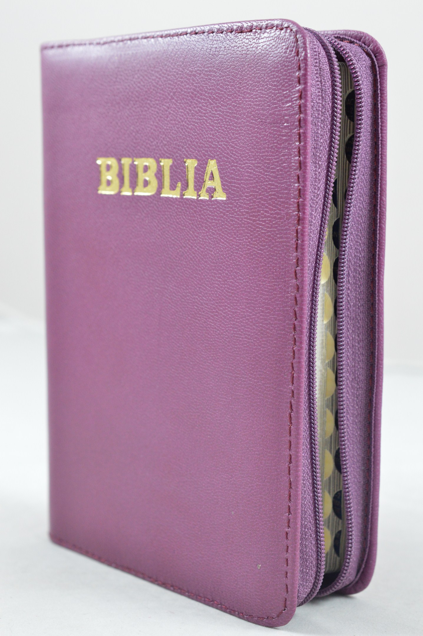 Biblia format mic, din piele, culoare mov, index, fermoar, margini argintii, cuv. lui Isus in rosu [047 PFI]