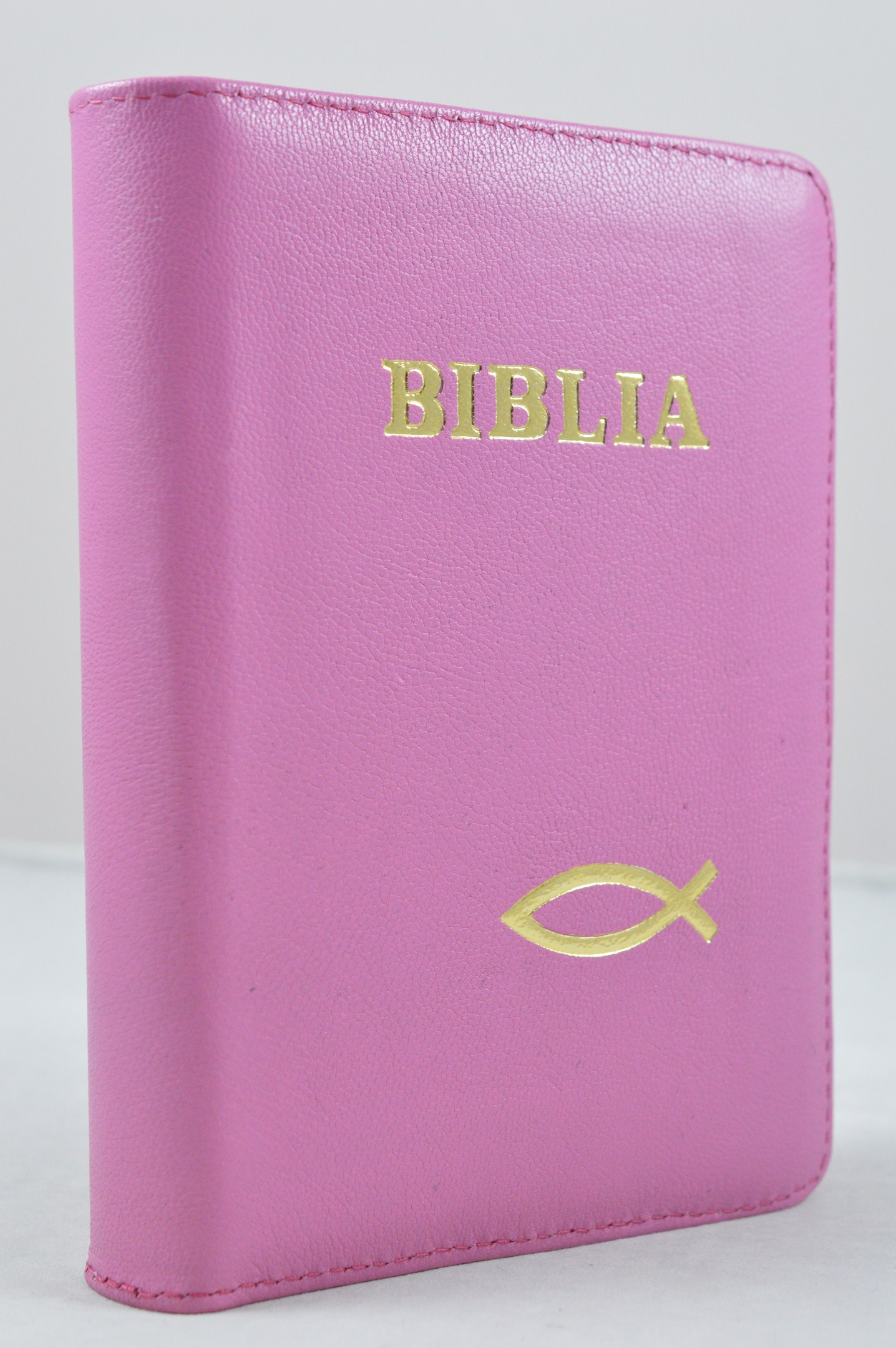 Biblia format mic, din piele, culoare roz, index, fermoar, margini argintii,simbol peste, cuv. lui Isus in rosu [047 PFI]