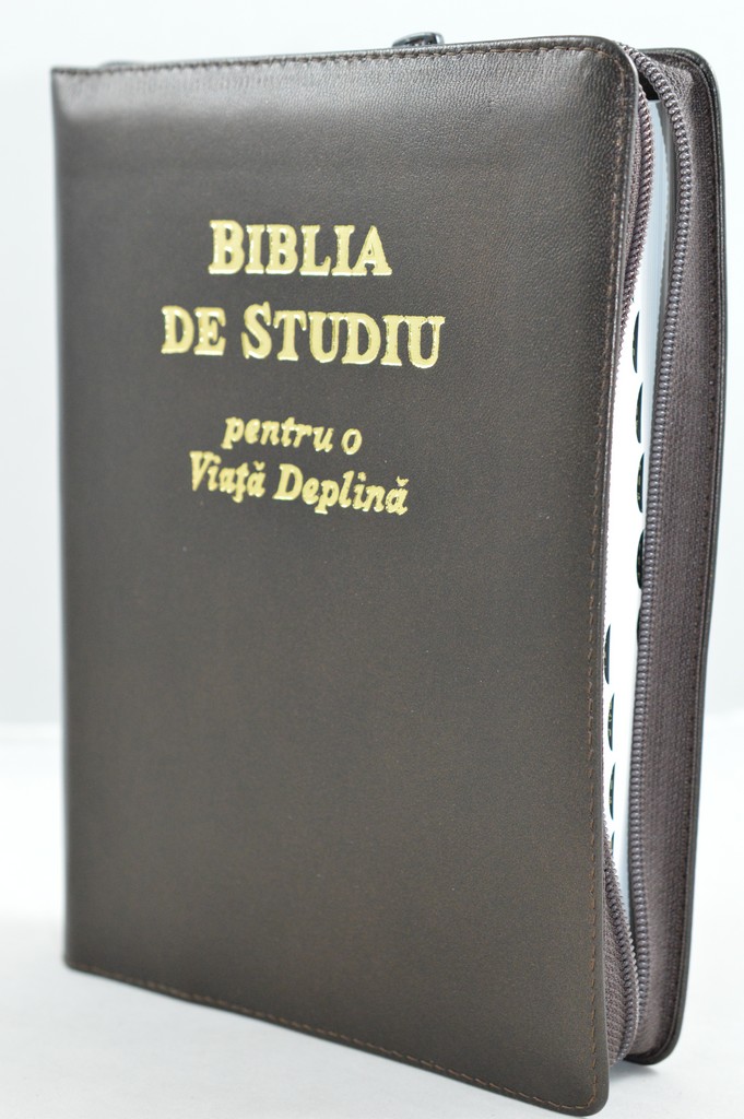 Biblia de studiu pentru o viata deplina, cu concordanta si explicatiii, fermoar, maro, index, margini albe Biblia de studiu pentru o viata deplina, cu concordanta si explicatiii, fermoar, maro, index, margini albe