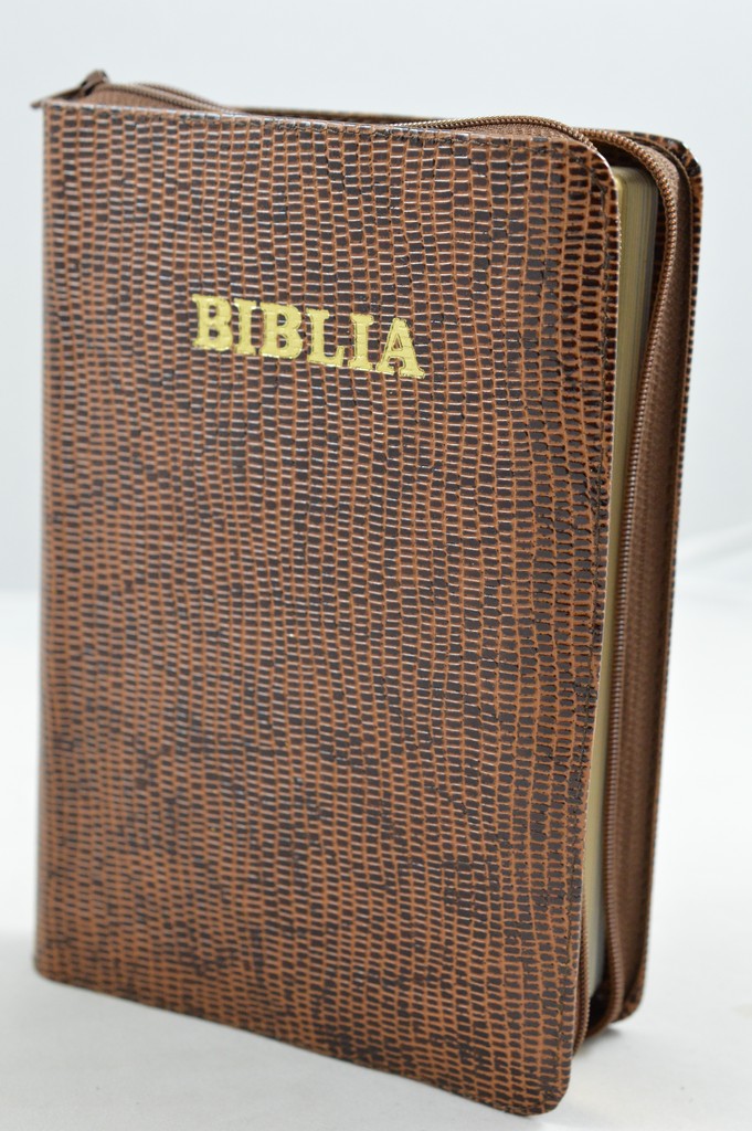 Biblia din piele, marime medie, maro texturat, margini aurii, fermoar, cuv. lui Isus cu rosu [052]