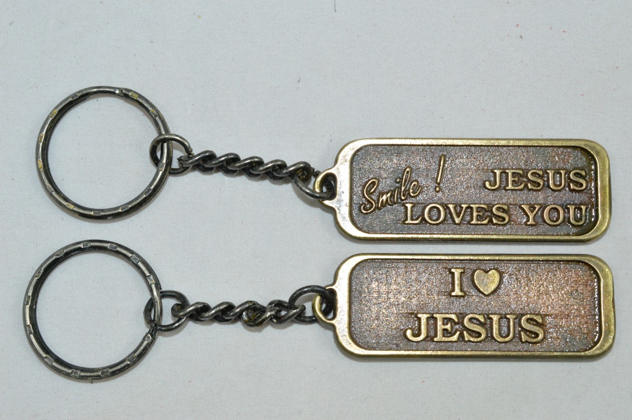Brelocuri crestine fata/verso - I love Jesus / Smile! Jesus loves you Brelocuri crestine fata/verso - I love Jesus / Smile! Jesus loves you