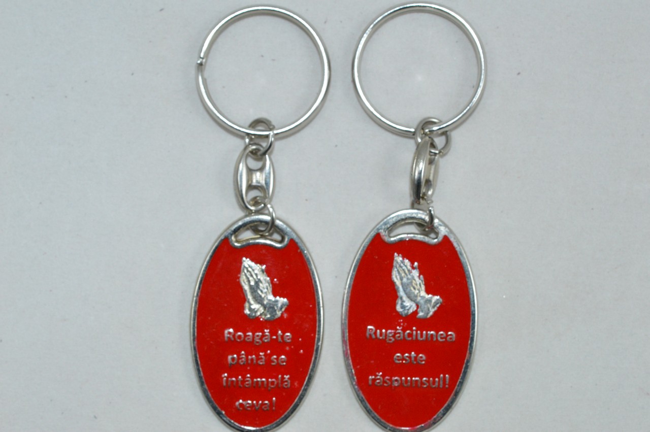 Brelocuri crestine fata/verso - Rugaciunea este raspunsul / Roaga-te pana se intampla ceva Brelocuri crestine fata/verso - Rugaciunea este raspunsul / Roaga-te pana se intampla ceva