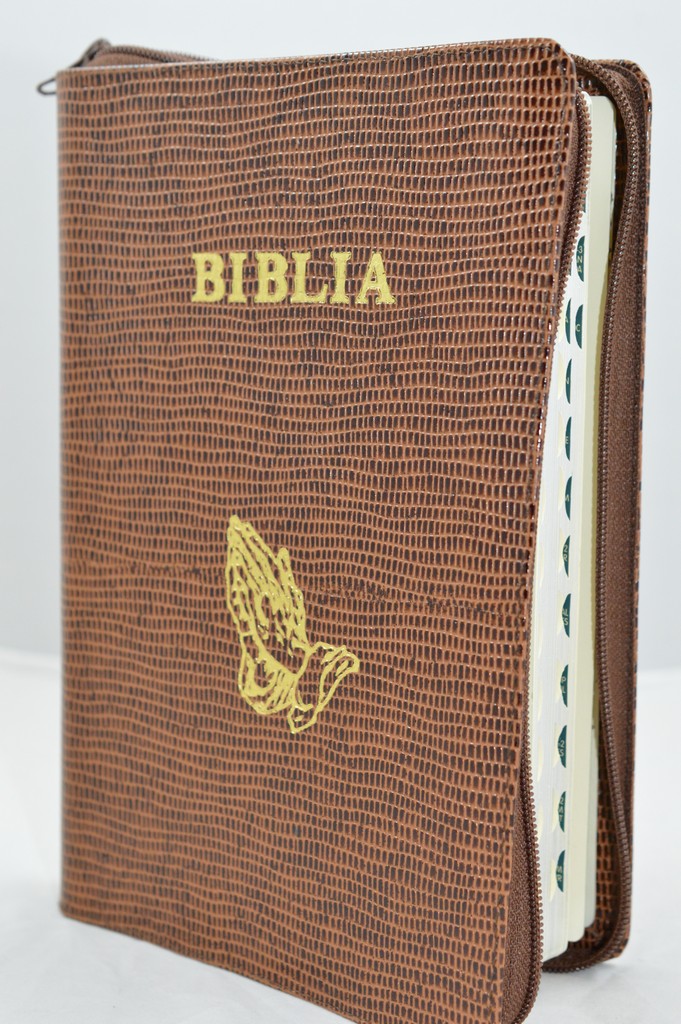 Biblie mare, piele, culoare maro texturat , fermoar, index, margini argintii, simbol maini in ruga, cuv. Isus cu rosu [SI 073 PFI]