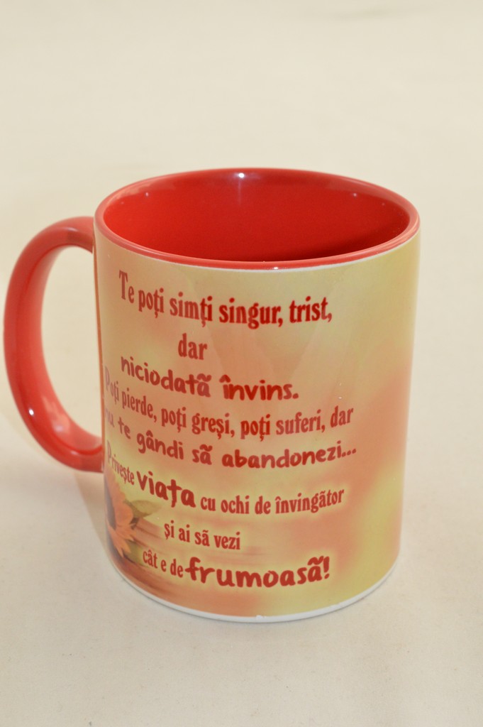 Cana cu mesaj crestin - Te poti simti singur, trist, dar niciodata invins Cana cu mesaj crestin - Te poti simti singur, trist, dar niciodata invins