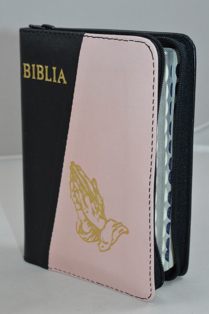 Biblia format mic, din piele, culoare negru/roz pal, index, fermoar, margini argintii, simbolul maini in ruga, cuv. lui Isus in rosu [047 PFI]