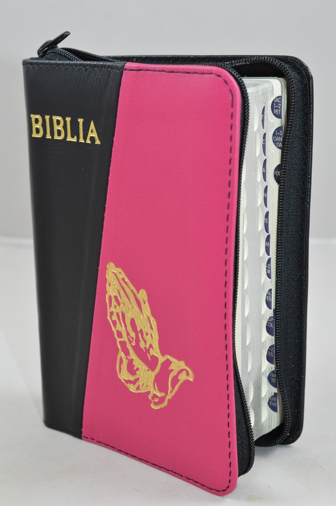 Biblia format mic, din piele, culoare negru/roz bombon, index, fermoar, margini argintii, simbolul maini in ruga, cuv. lui Isus in rosu [047 PFI]