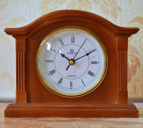 Ceas de birou (26x21x7cm) Ceas de birou (26x21x7cm)