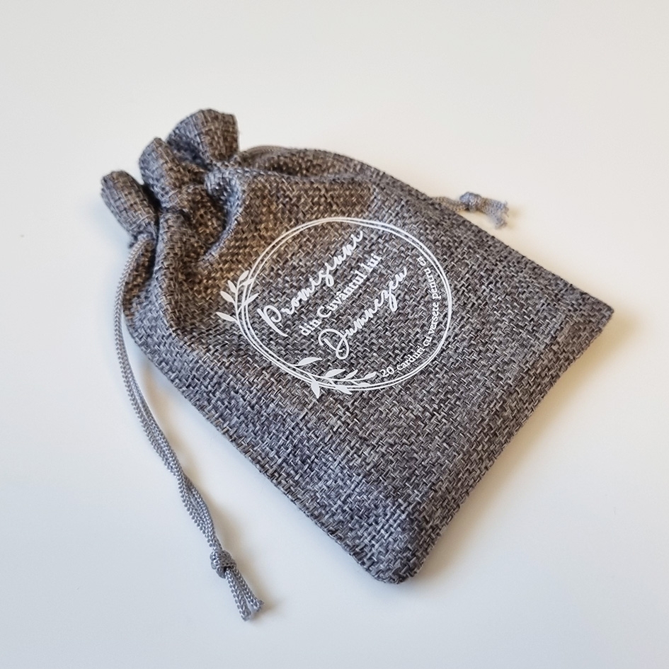 Săculeț cu promisiuni din Cuvântul lui Dumnezeu pentru EA (gri) Săculeț cu promisiuni din Cuvântul lui Dumnezeu pentru EA (gri)