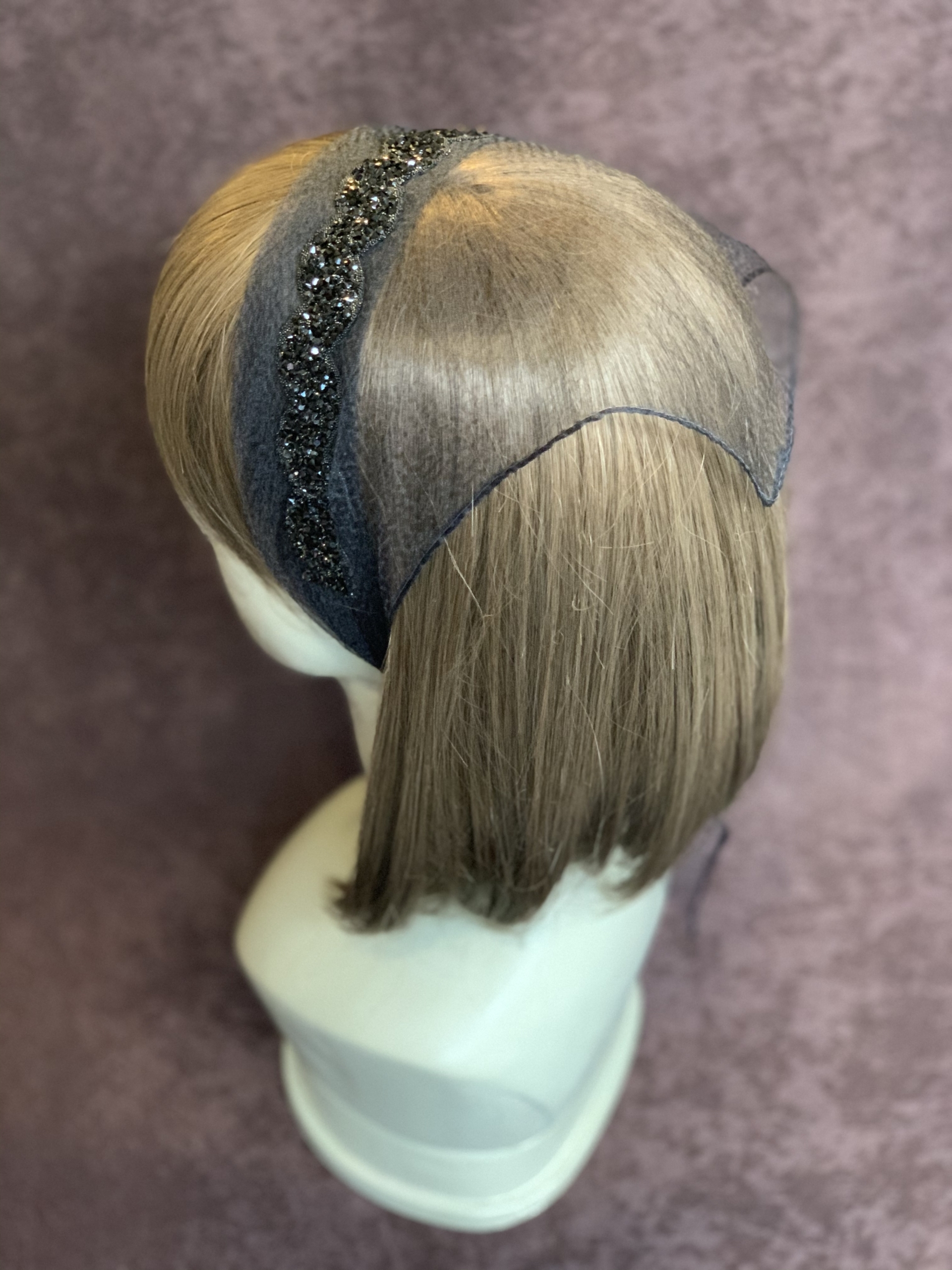 Batic spumă - Negru cu coronita strasuri (96x15 cm)