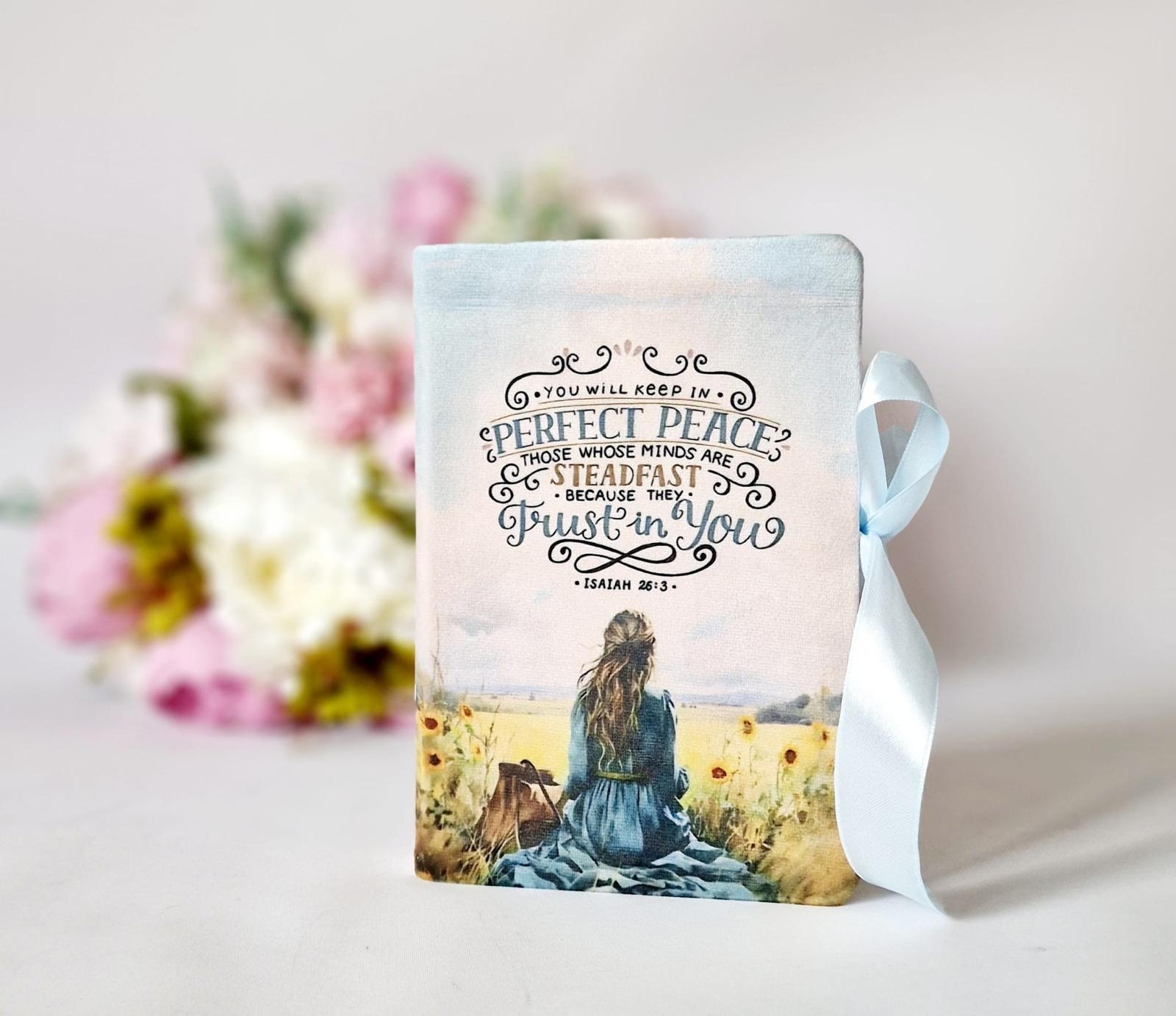 Biblia Cornilescu in lb romana, handmade, model 40, coperta de catifea, flexibila, cu panglică, marime medie, margini aurii, index, cuv. lui Isus cu rosu [SI 057 CAT]