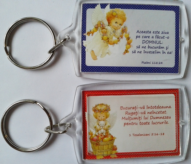 Brelocuri crestine fata/verso - Aceasta este ziua pe care a facut-o Domnul/Bucurati-va intotdeauna Brelocuri crestine fata/verso - Aceasta este ziua pe care a facut-o Domnul/Bucurati-va intotdeauna