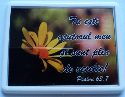 Magnet cu verset biblic - Tu esti ajutorul meu si sunt plin de veselie