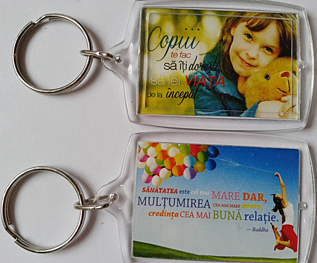 Brelocuri crestine fata/verso - Sanatatea este cel mai mare dar/Copiii te fac sa iti doresti Brelocuri crestine fata/verso - Sanatatea este cel mai mare dar/Copiii te fac sa iti doresti