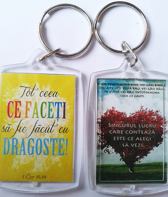 Brelocuri crestine fata/verso - Daca te uiti dupa bine, vei gasi binele/Tot ceea ce faceti sa fie facut cu dragoste Brelocuri crestine fata/verso - Daca te uiti dupa bine, vei gasi binele/Tot ceea ce faceti sa fie facut cu dragoste