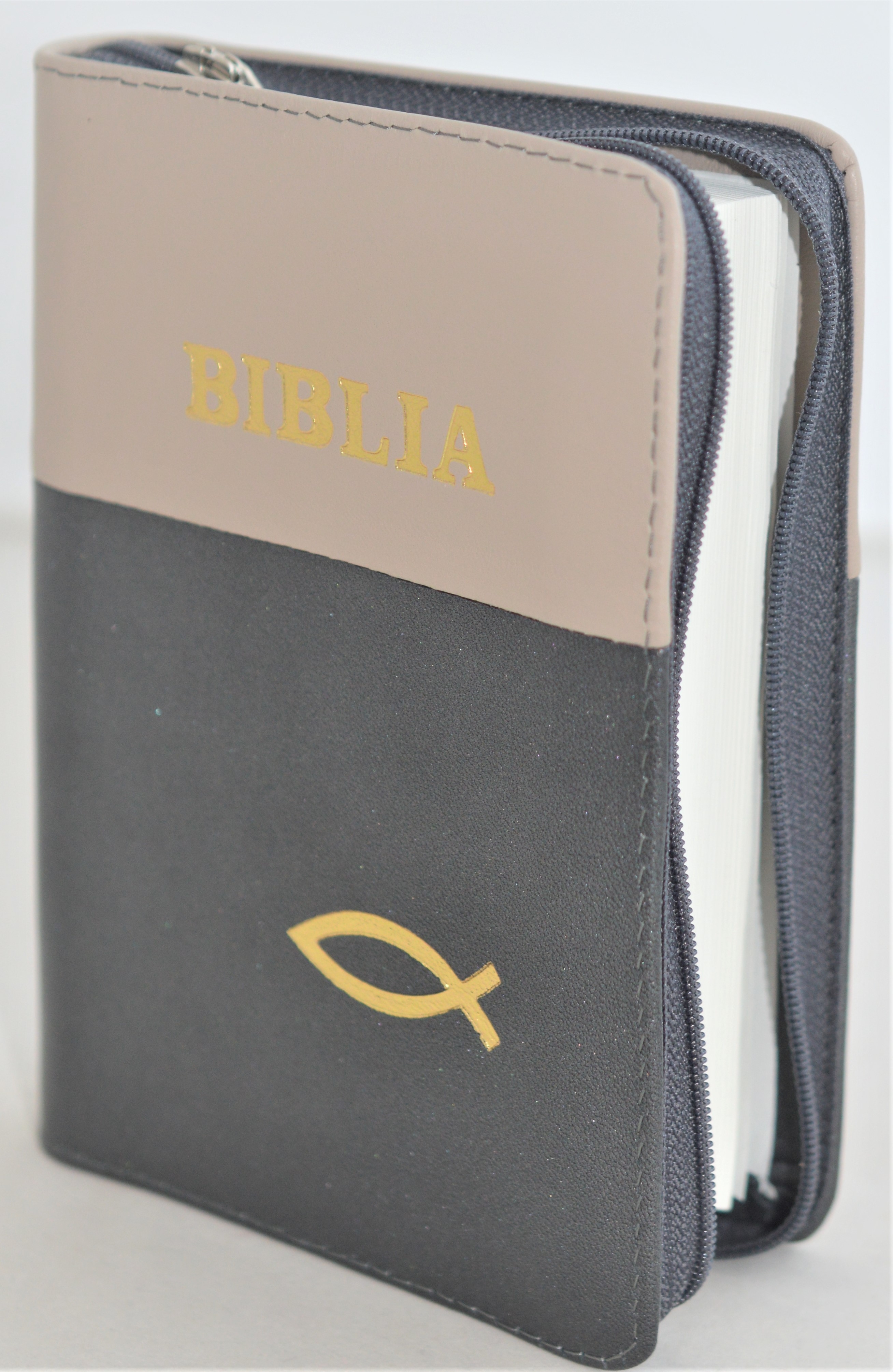 Biblie din piele, mica, crem / gri lunar, fermoar, margini albe,simbol peste, cuv. lui Isus in rosu [043 PF]