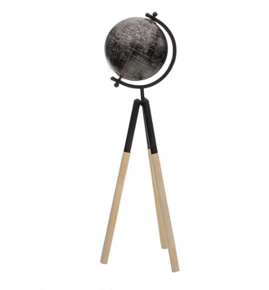 Glob pamantesc, pe o baza metalica si trepied din lemn Glob pamantesc, pe o baza metalica si trepied din lemn