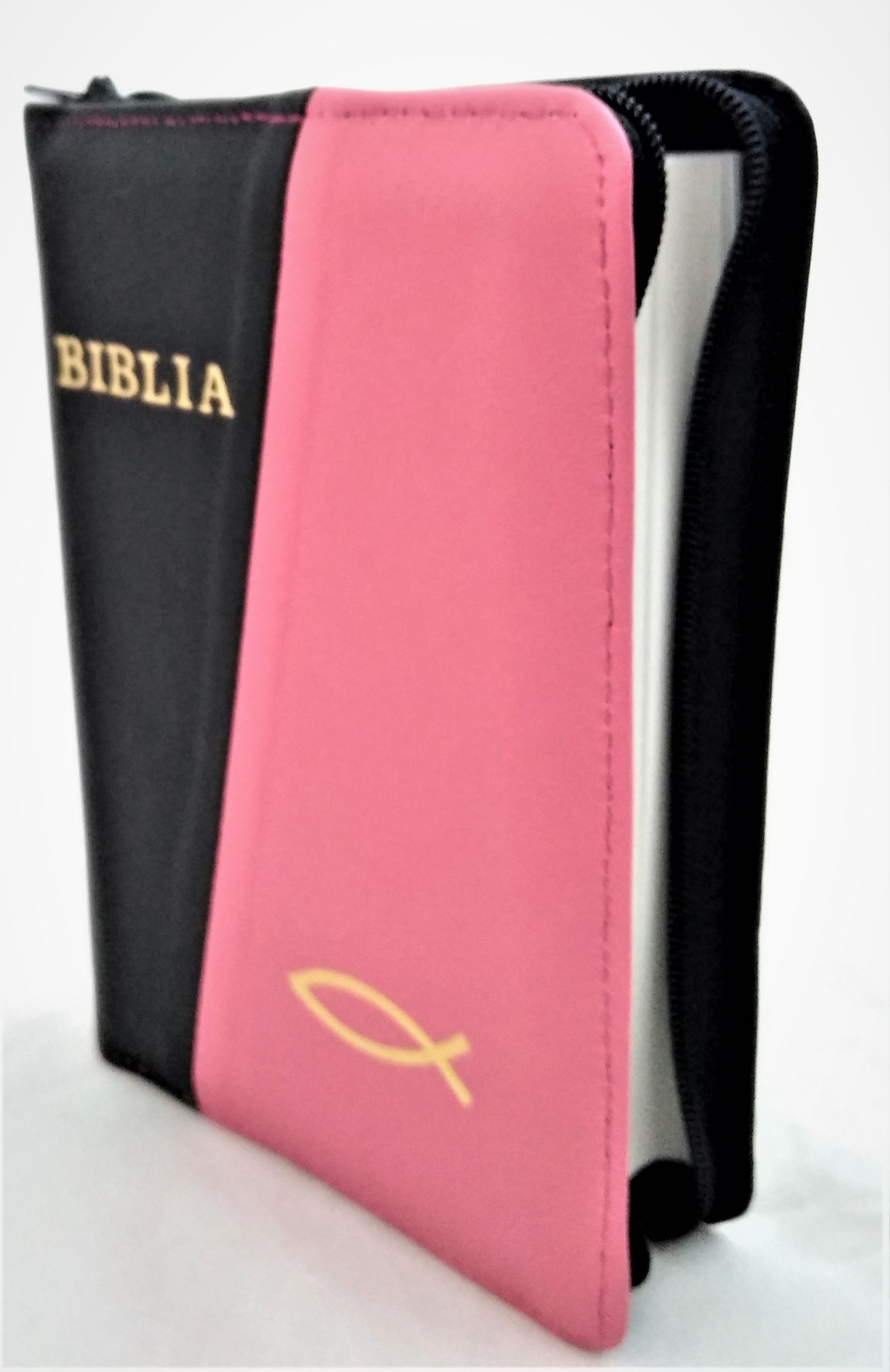 Biblie din piele, mica, culoare  negru / roz  texturat, fermoar, margini albe, simbolul peste, cuv. lui Isus in rosu [043 PF]