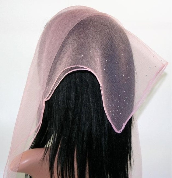 Batic spumă - Roz cenusa cu ploaie de strasuri (60x60cm) Batic spumă - Roz cenusa cu ploaie de strasuri (60x60cm)