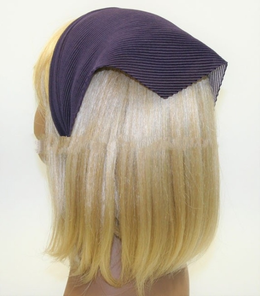 Batic plisat -  Violet pruna  (60x36 cm) Batic plisat -  Violet pruna  (60x36 cm)