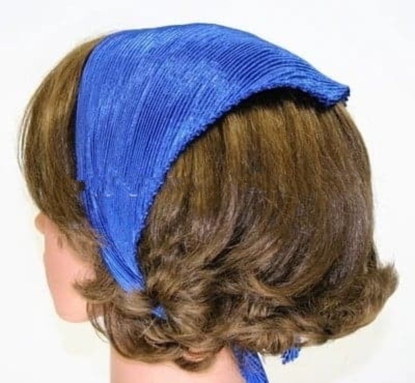 Batic plisat - Albastru regal  tip satinat  (60x36 cm) Batic plisat - Albastru regal  tip satinat  (60x36 cm)