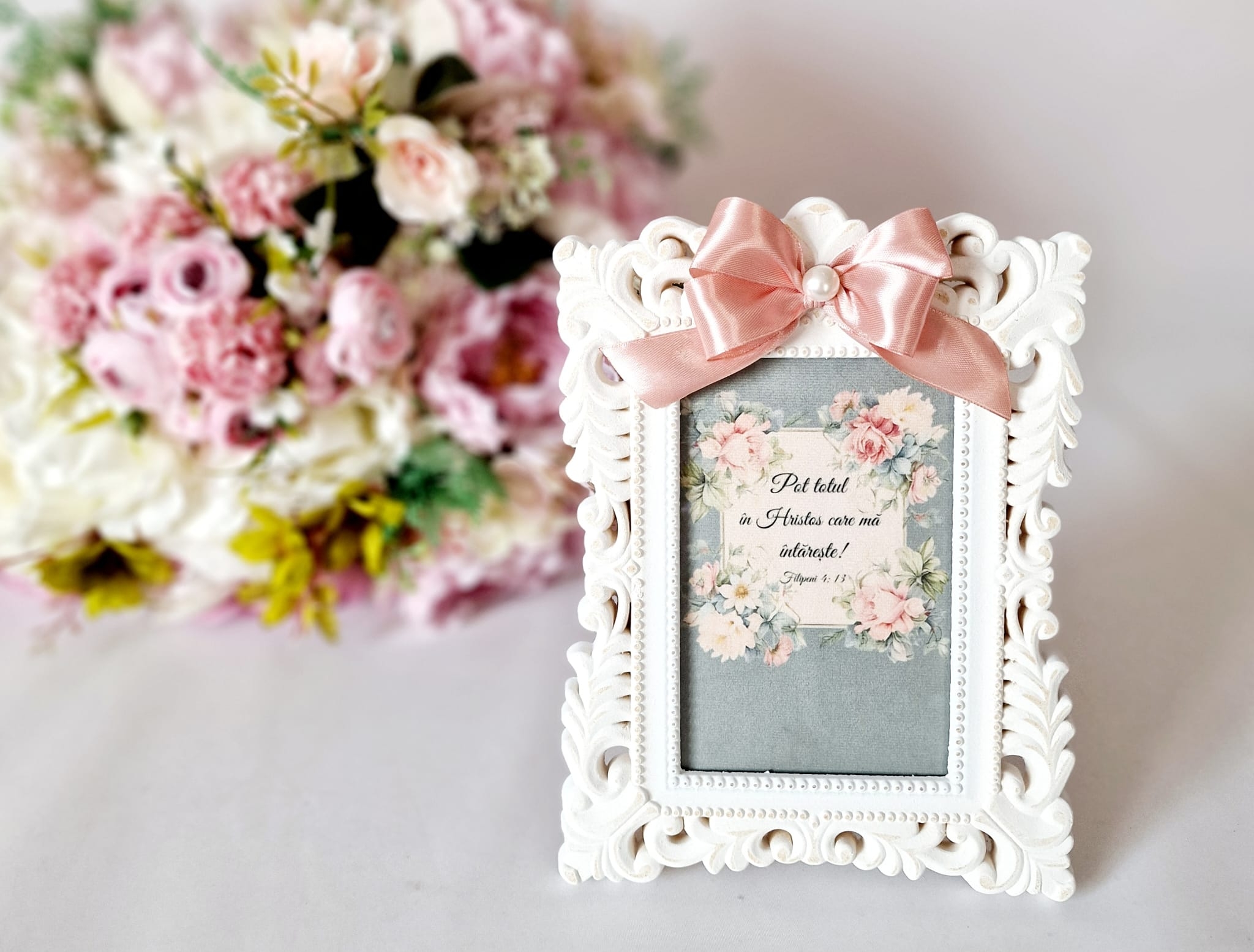 Rama foto handmade, din lemn - Pot totul în Hristos Rama foto handmade, din lemn - Pot totul în Hristos