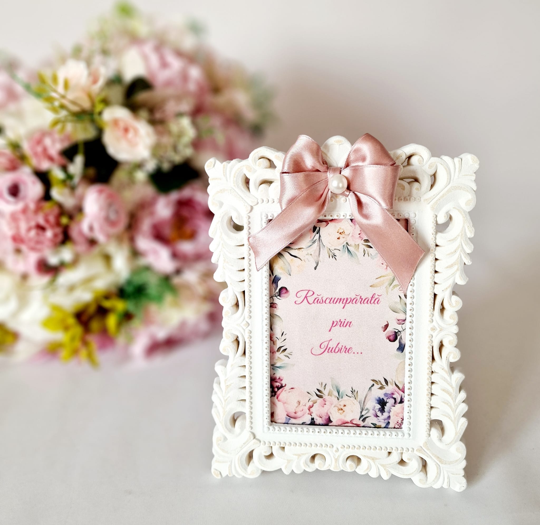 Rama foto handmade, din lemn - Răscumpărată prin iubire... Rama foto handmade, din lemn - Răscumpărată prin iubire...