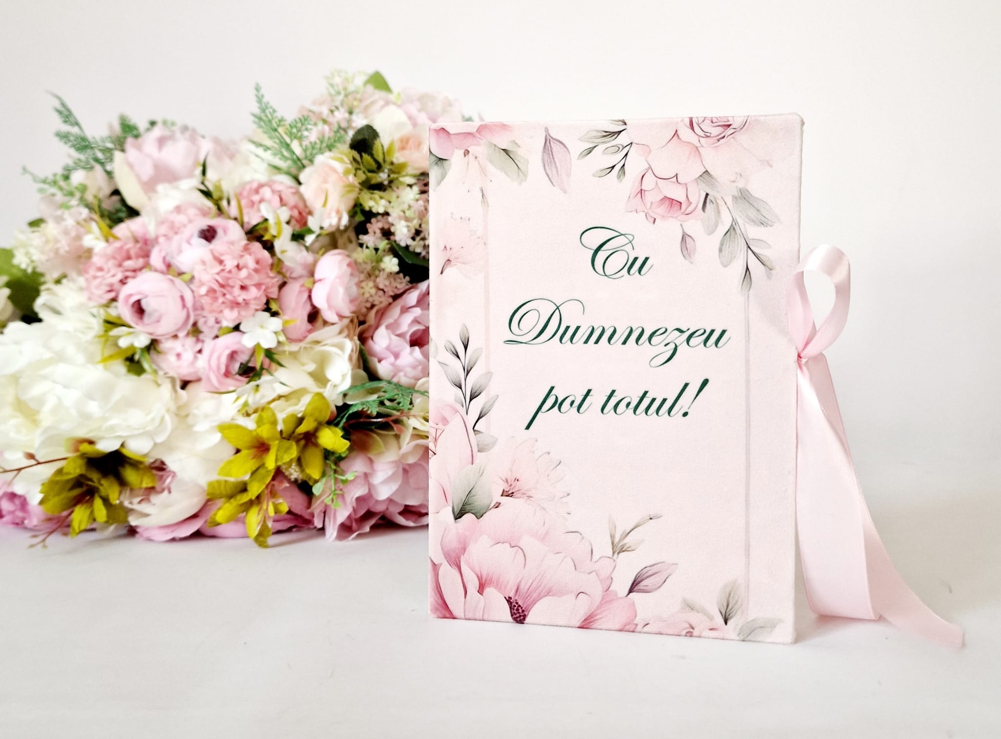 Jurnal cu mesaj creștin, copertă de catifea, margini argintii, cu panglică - Cu Dumnezeu pot totul!