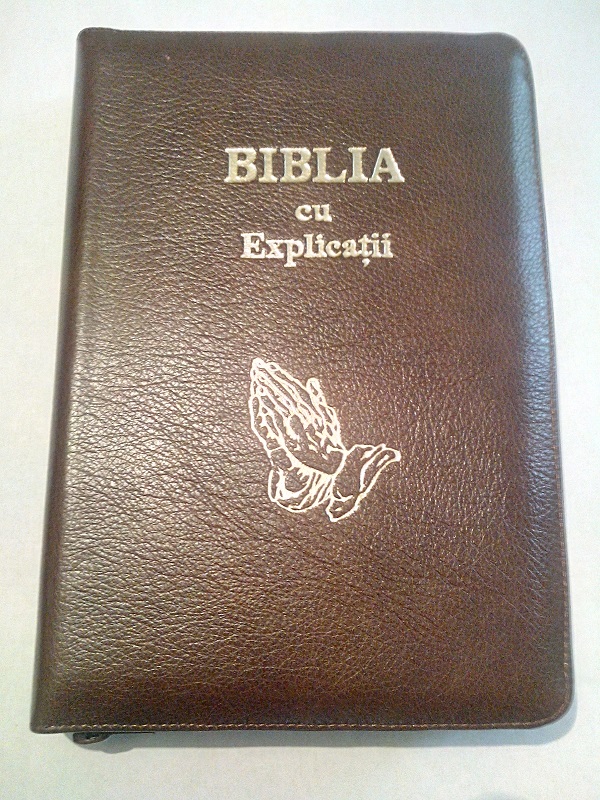 Biblia cu concordanta si explicatii, din piele, maro, cu fermoar Biblia cu concordanta si explicatii, din piele, maro, cu fermoar