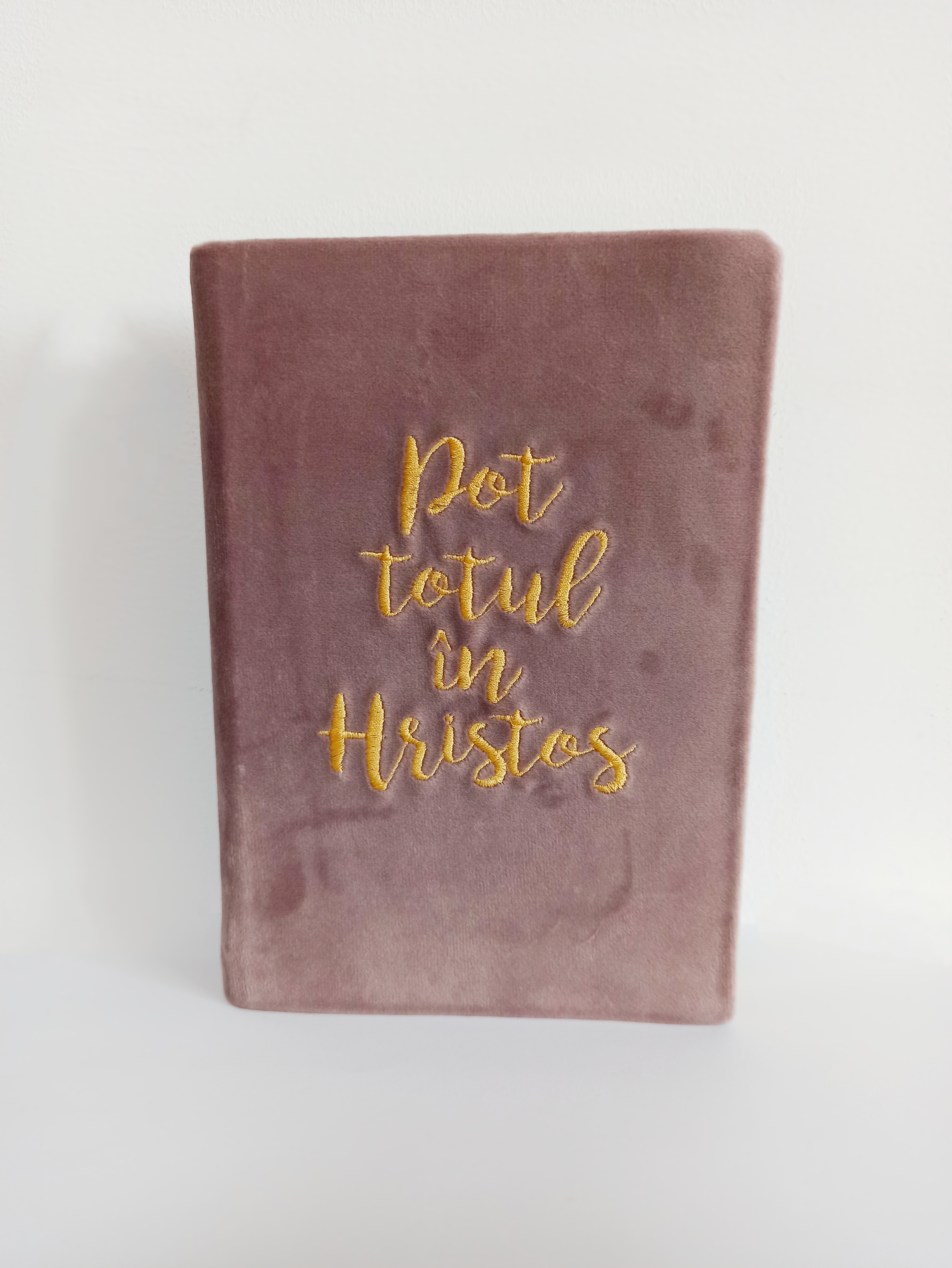 Biblia handmade, marime medie, coperta flexibila textila, Model 28, Pot totul in Hristos, margini aurii, cuv. lui Isus cu rosu [SB 052 HM]