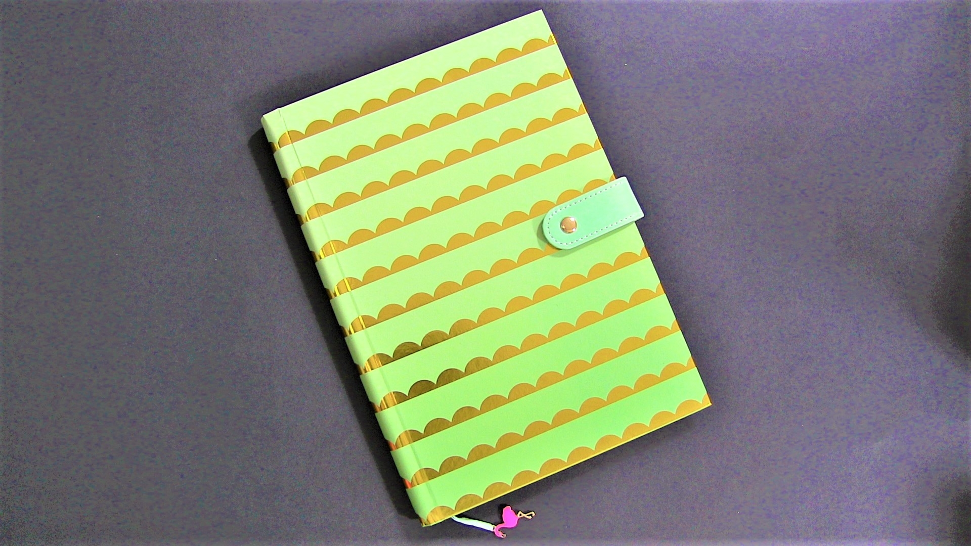 Caiet B5 cu spirala, verde-auriu Caiet B5 cu spirala, verde-auriu