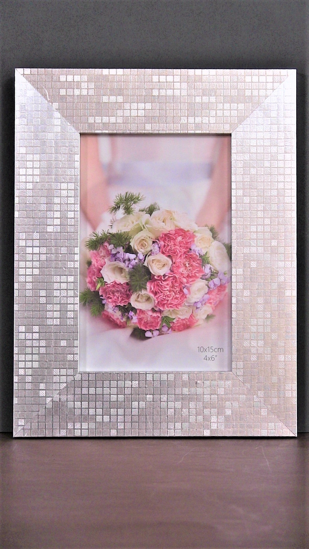 Rama foto mozaic, argintiu - 1 poza de 10x15cm Rama foto mozaic, argintiu - 1 poza de 10x15cm