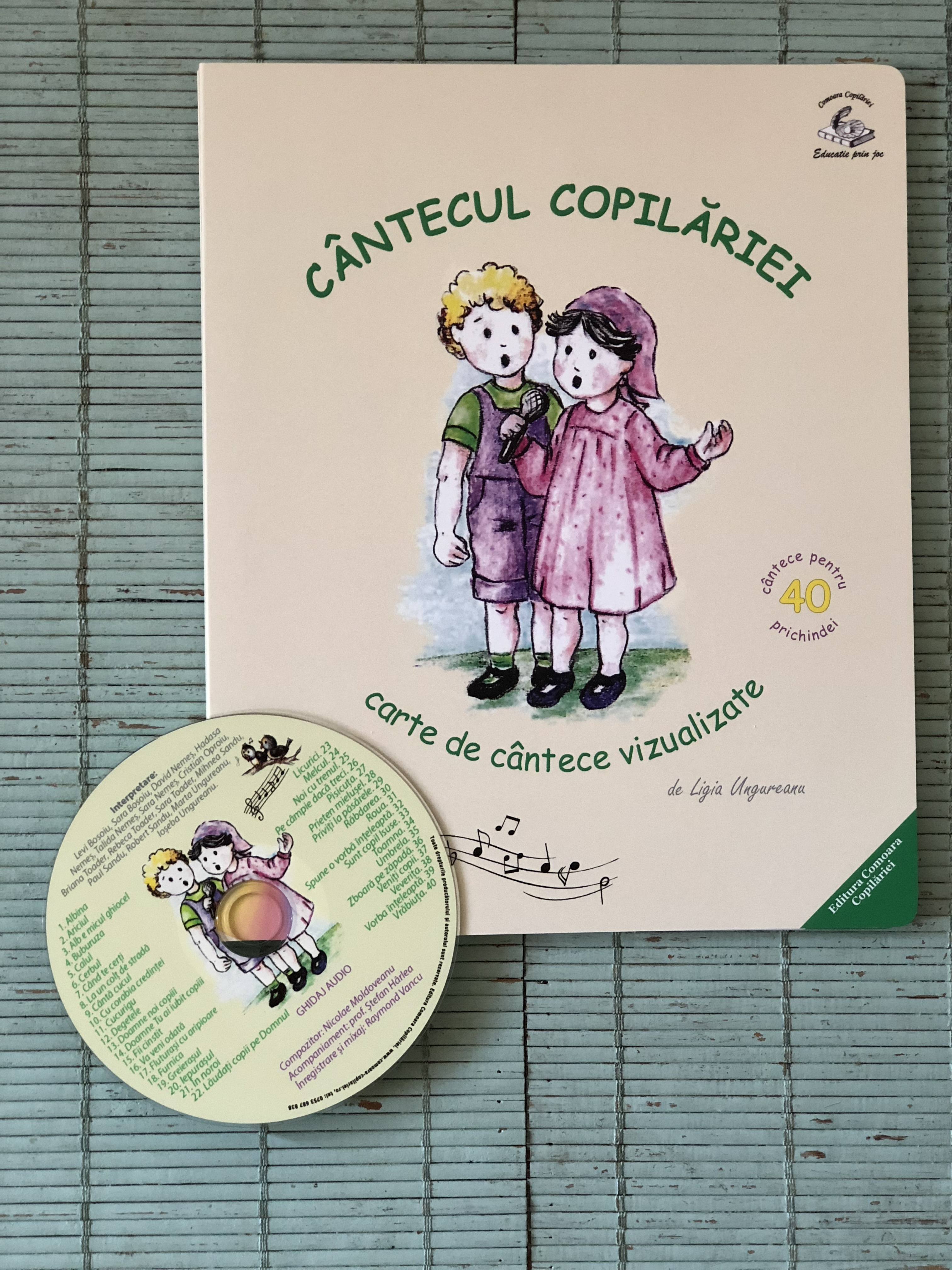 Cantecul Copilariei – carte de cantece vizualizate Cantecul Copilariei – carte de cantece vizualizate