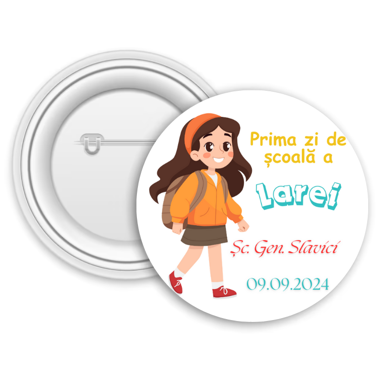 Insignă metalică personalizată cu două nume, dată și text – Prima zi de școală