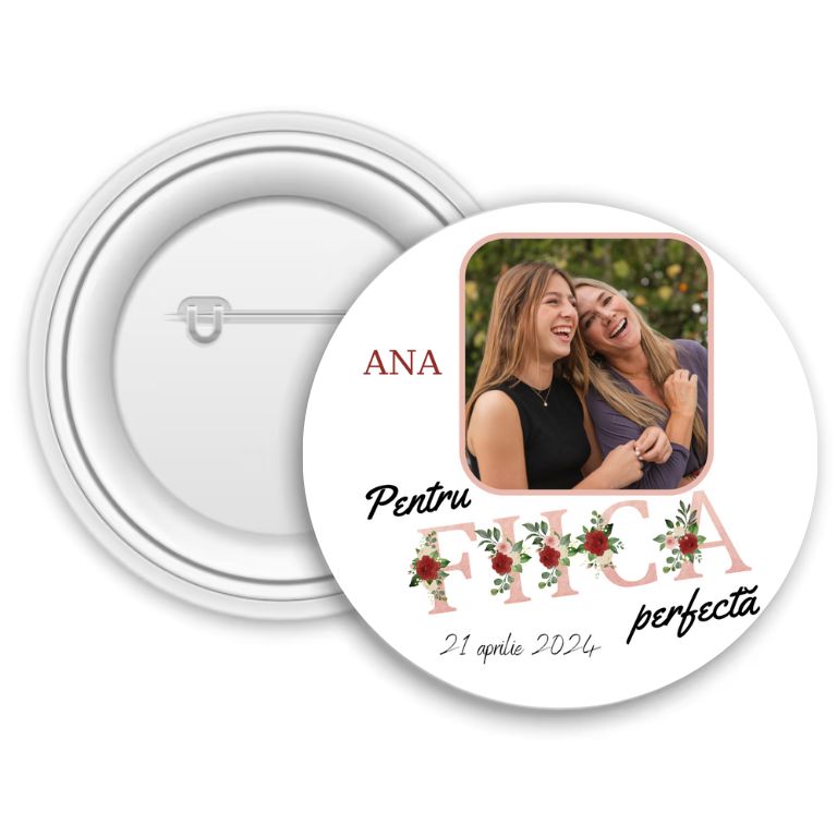 Insignă metalică personalizată cu nume, poză și dată – Fiica perfectă Insignă metalică personalizată cu nume, poză și dată – Fiica perfectă