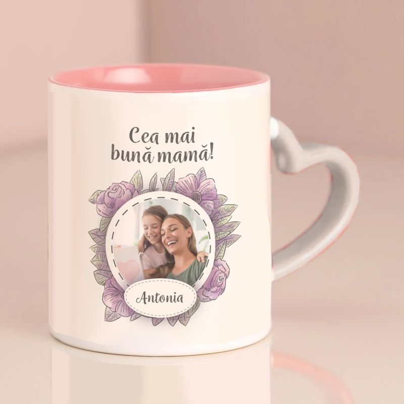 Cană personalizată cu toartă inimă și interior color poză și nume – Mama