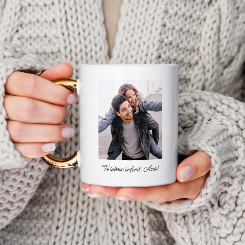 Cană cu mâner auriu personalizata cu poza și nume -  Melodie cu codul QR Cană cu mâner auriu personalizata cu poza și nume -  Melodie cu codul QR