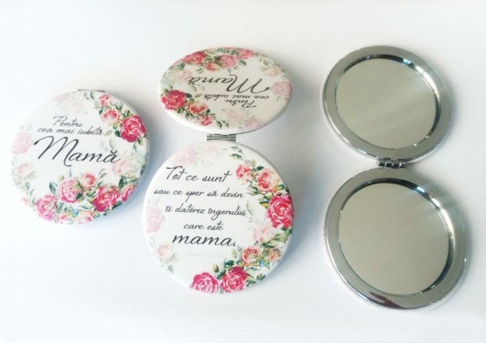 Oglinda de poseta - Pentru cea mai iubita mama Oglinda de poseta - Pentru cea mai iubita mama