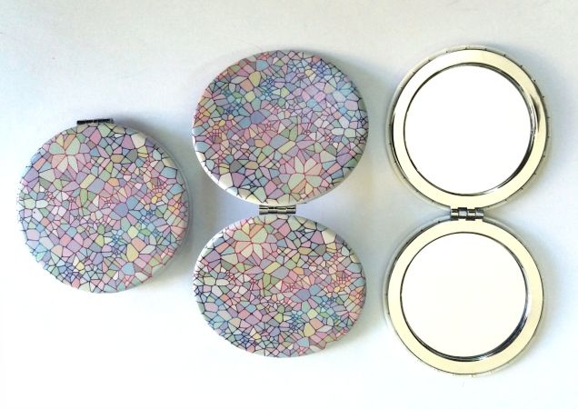 Oglinda de poseta - Model vitraliu Oglinda de poseta - Model vitraliu