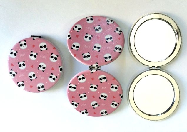 Oglinda de poseta - Love panda Oglinda de poseta - Love panda