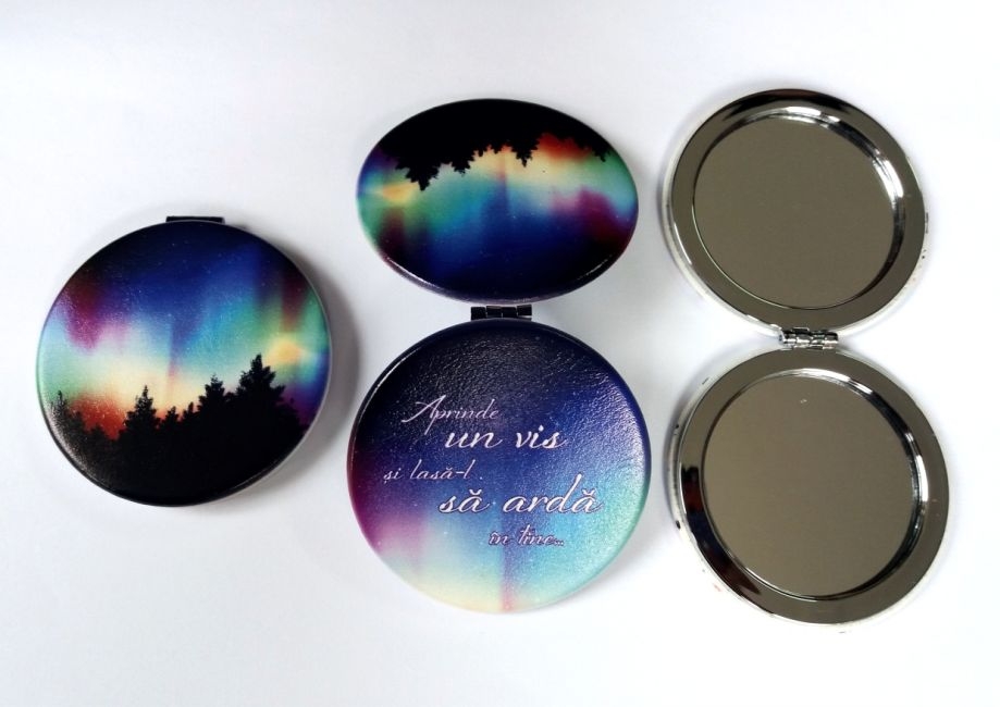 Oglinda de poseta - Aprinde un vis si lasa-l sa arda in tine... Oglinda de poseta - Aprinde un vis si lasa-l sa arda in tine...