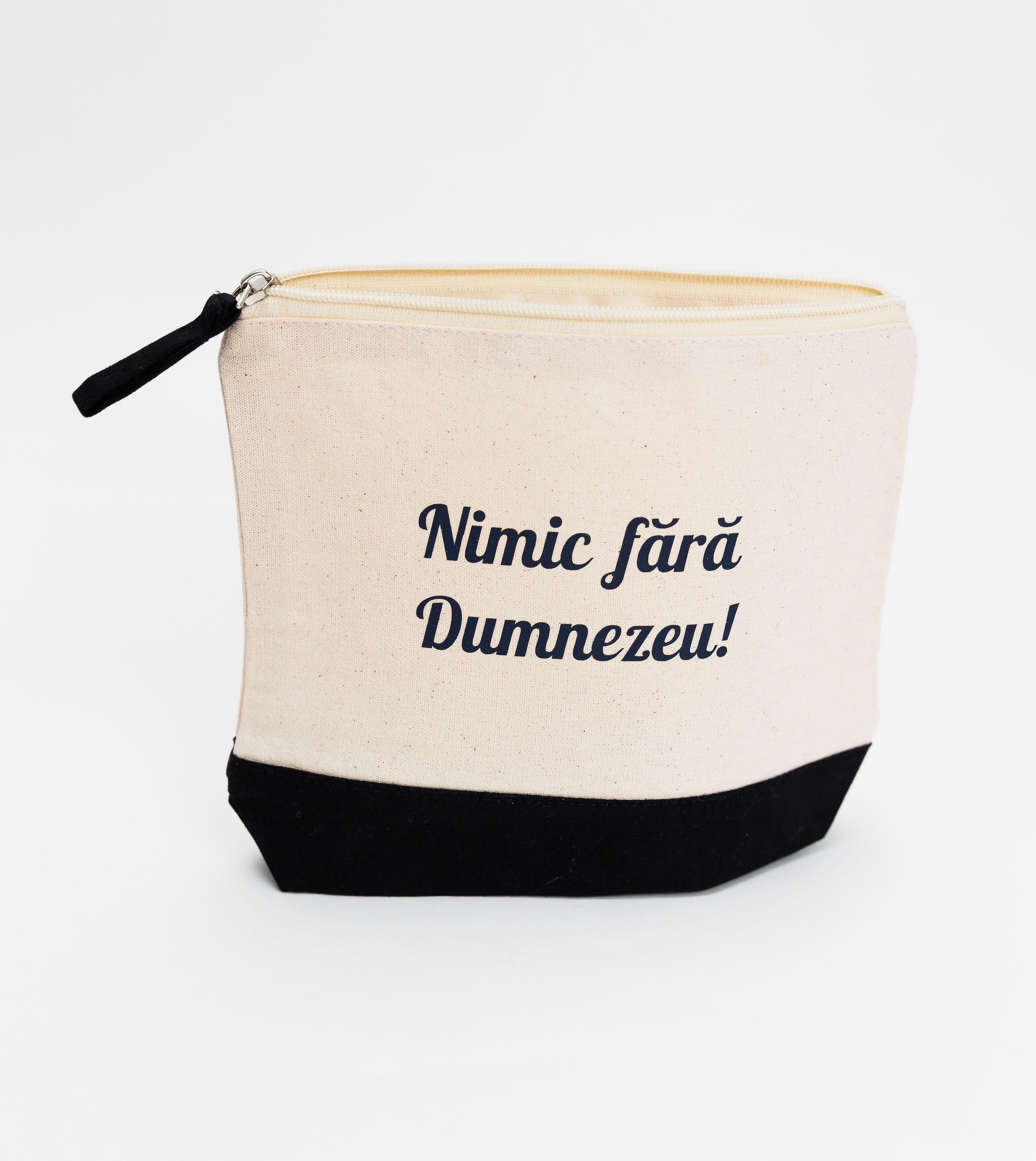 Borsetă din material textil, cu mesaj creștin - Nimic fără Dumnezeu! Borsetă din material textil, cu mesaj creștin - Nimic fără Dumnezeu!