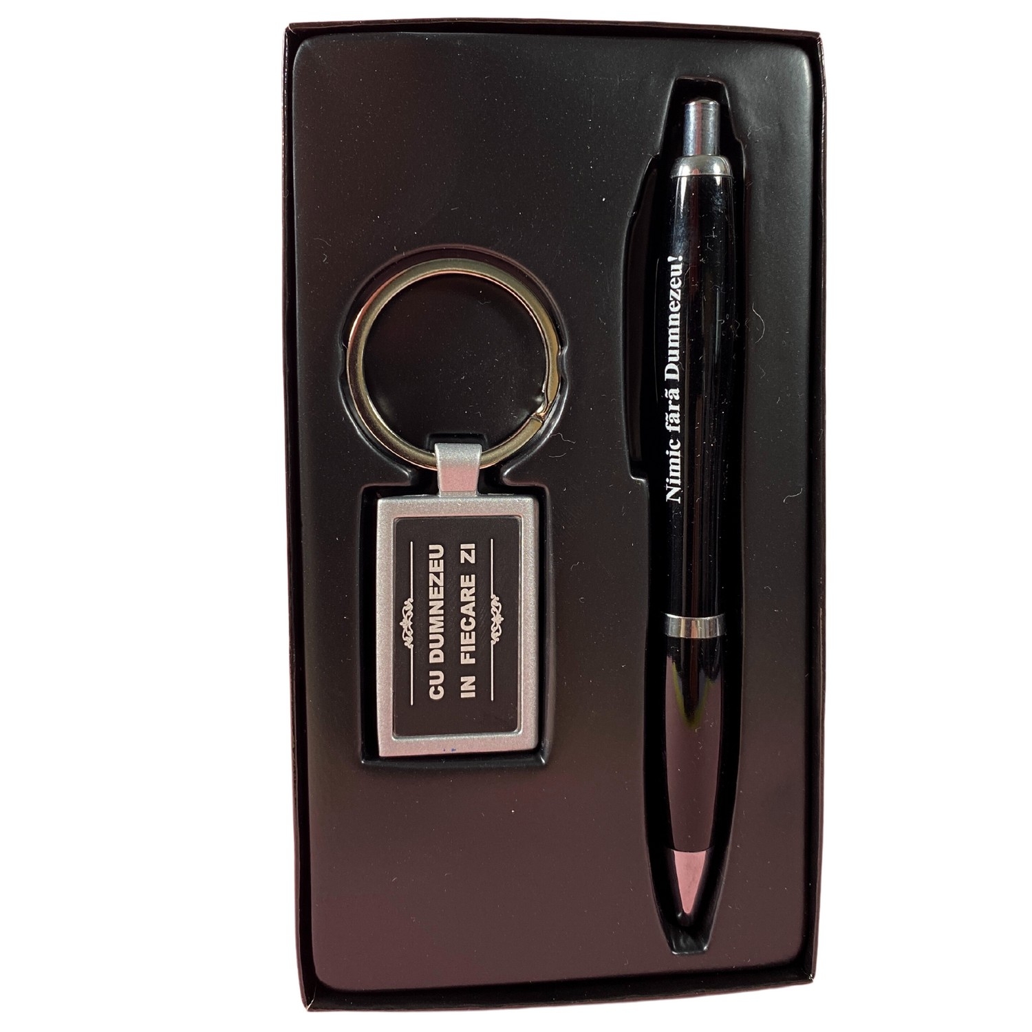 Cadou pentru Barbati - Set pix si breloc - "Nimic fără Dumnezeu!" Cadou pentru Barbati - Set pix si breloc - "Nimic fără Dumnezeu!"