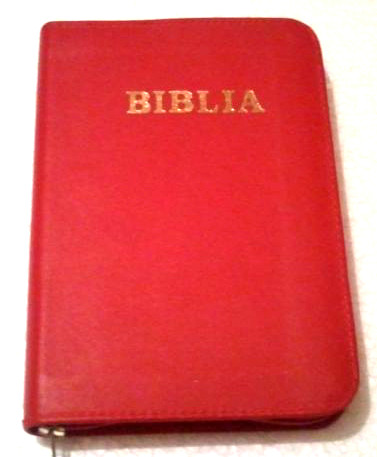 Biblia din piele, mica, rosu coral, fermoar [043]