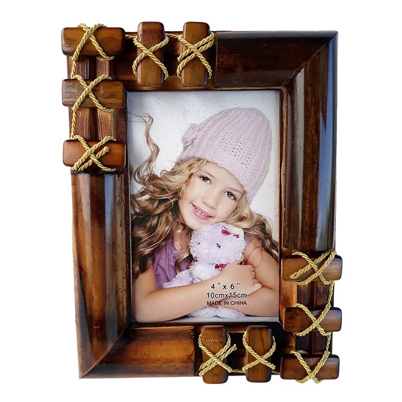 Rama foto din lemn cu impletituri din sfoara Rama foto din lemn cu impletituri din sfoara