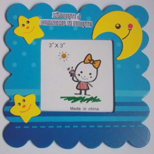 Rama foto - Zambeste :) Dumnezeu te iubeste! (modele si culori diferite) Rama foto - Zambeste :) Dumnezeu te iubeste! (modele si culori diferite)