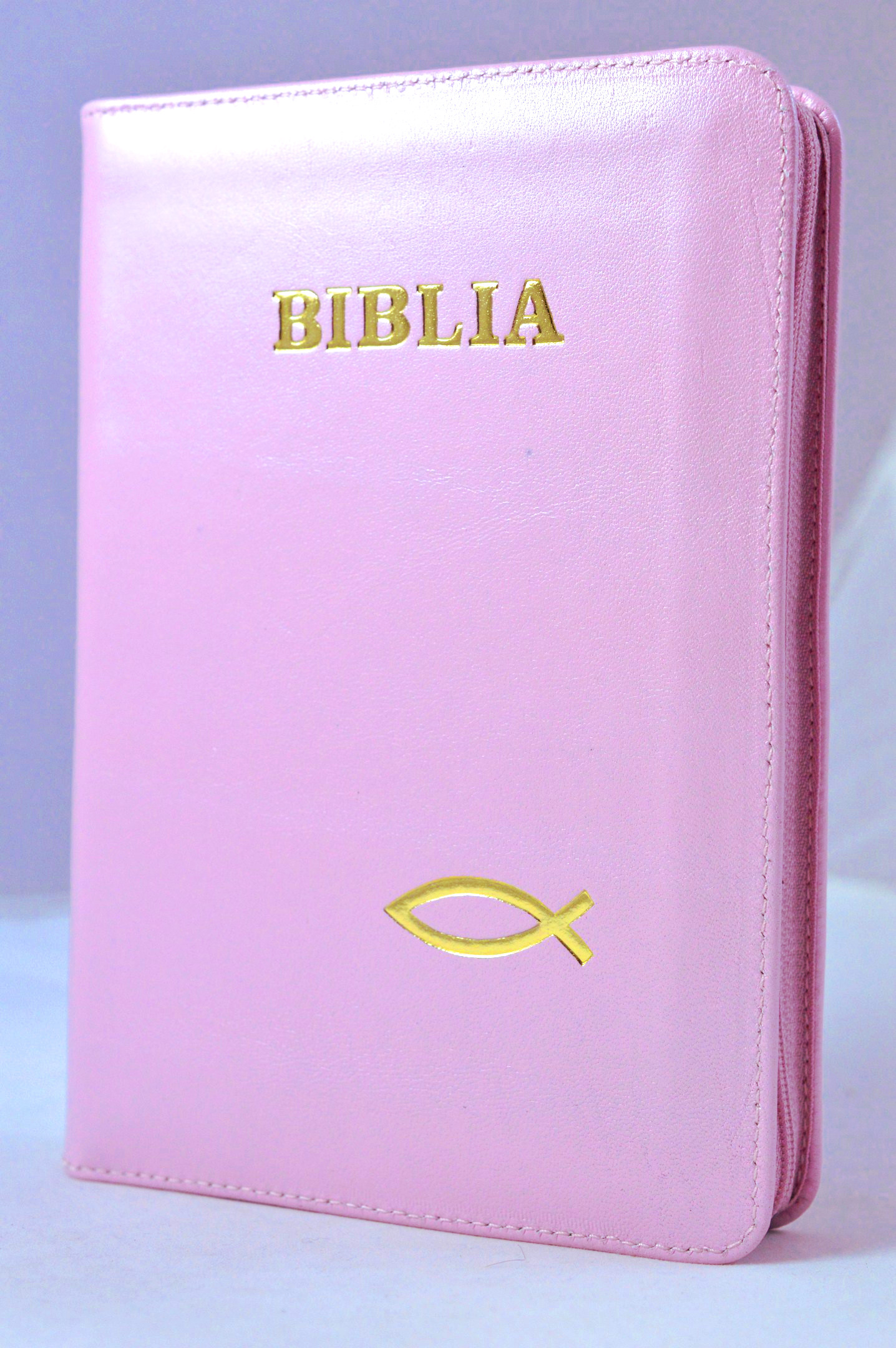 Biblia din piele, marime medie, roz pal, fermoar, simbol peste, cuv. lui Isus cu rosu [053]