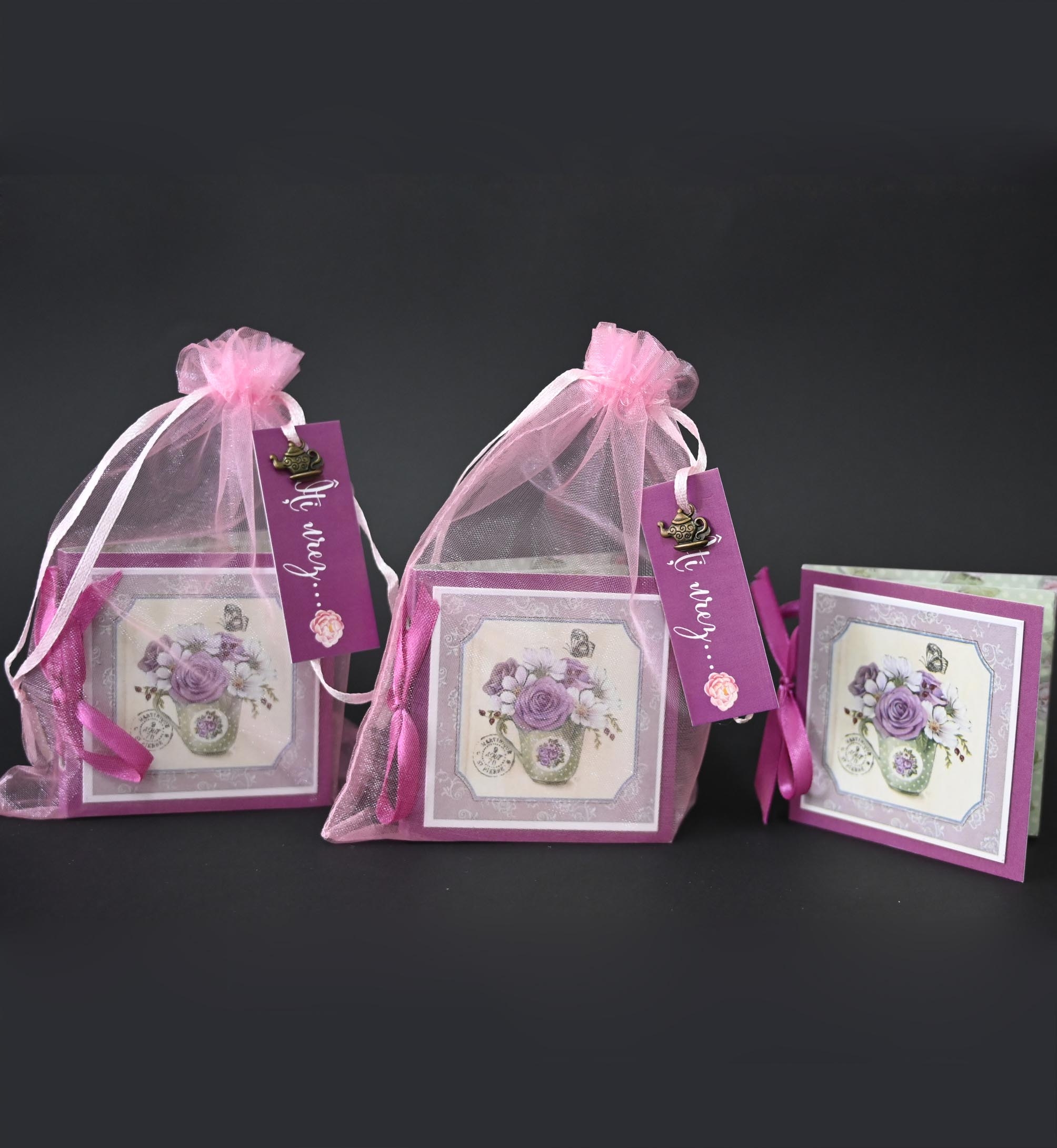 Saculet cu maxime si bomboane - Iti urez Saculet cu maxime si bomboane - Iti urez