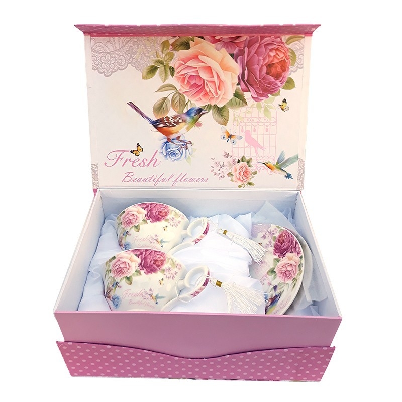 Set 2 cesti cu farfurii - trandafiri Set 2 cesti cu farfurii - trandafiri