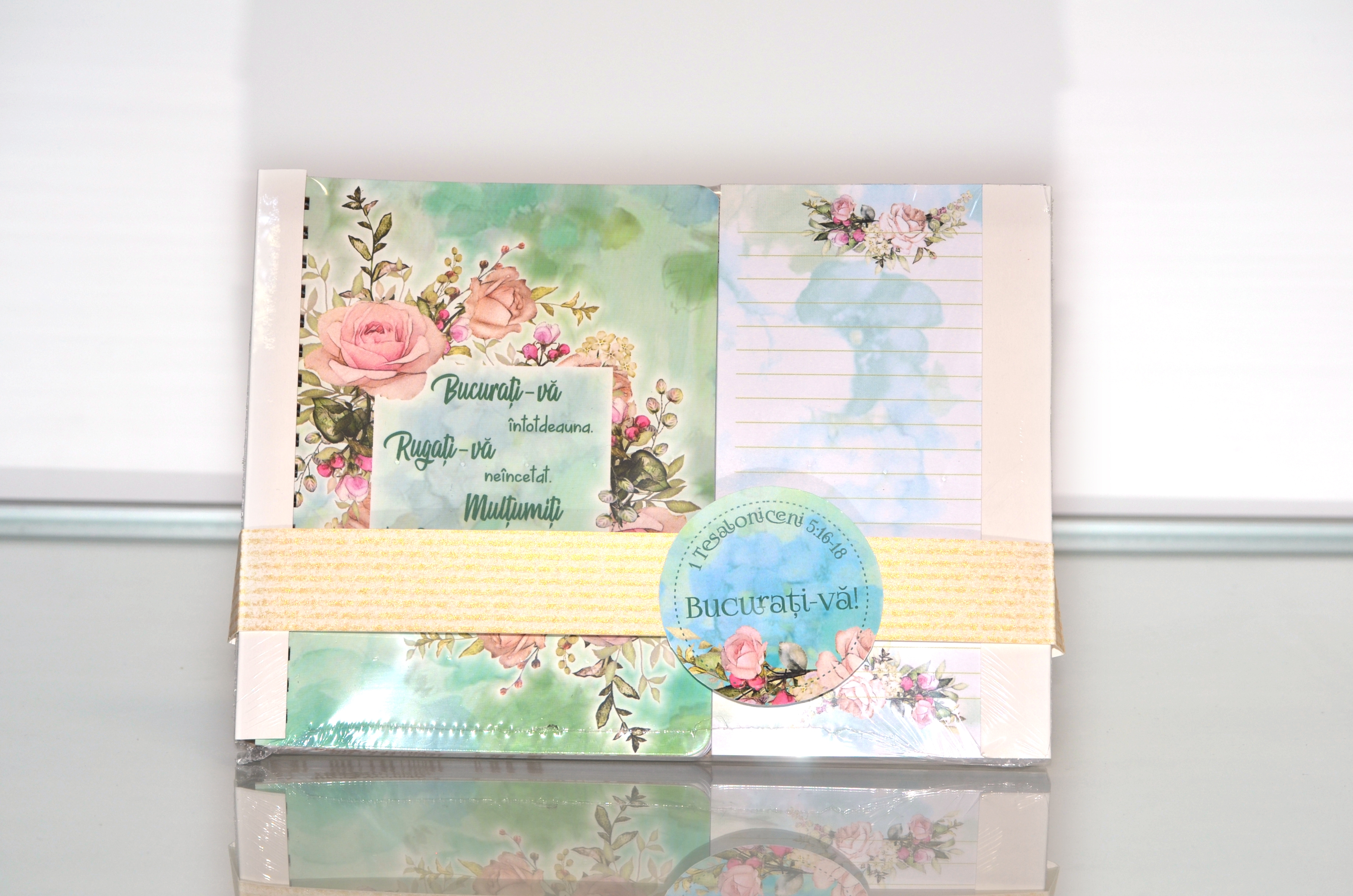 Set notes mic cu versete biblice + Carnetel cu magnet (Bucurati-va) Set notes mic cu versete biblice + Carnetel cu magnet (Bucurati-va)