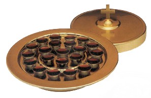 Tava aurie de impartasanie pentru 22 de pahare Tava aurie de impartasanie pentru 22 de pahare